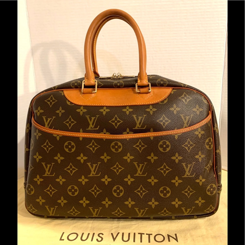 Auth Preowned Louis Vuitton Deauville Handbag